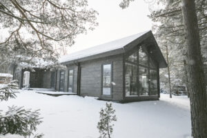 Finnlog Holzhaus Winter