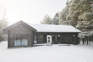 Finnlog Holzhaus Winter
