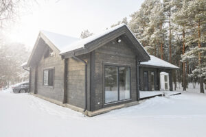 Finnlog Holzhaus Winter
